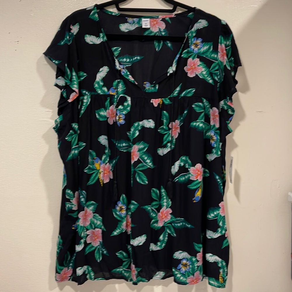 Old Navy top. XXL